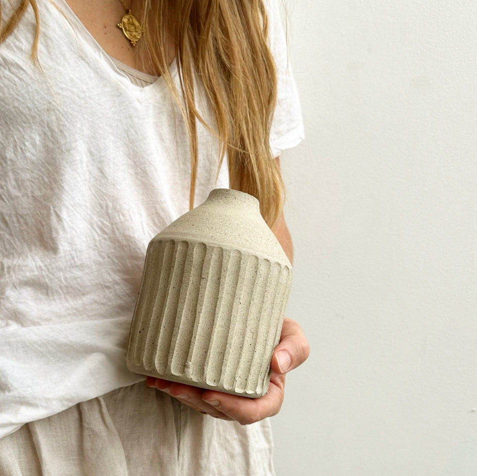 Nima Vase